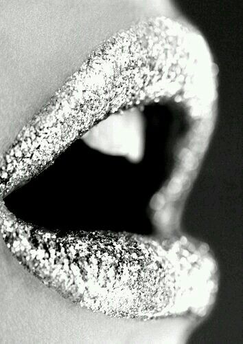 NEW — Glitter Dust Silver