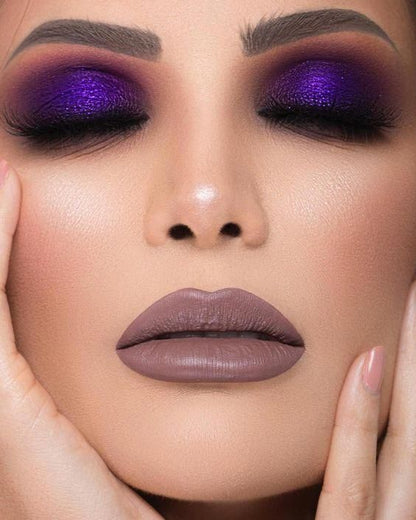 Signature Lipstick — Barely Beige